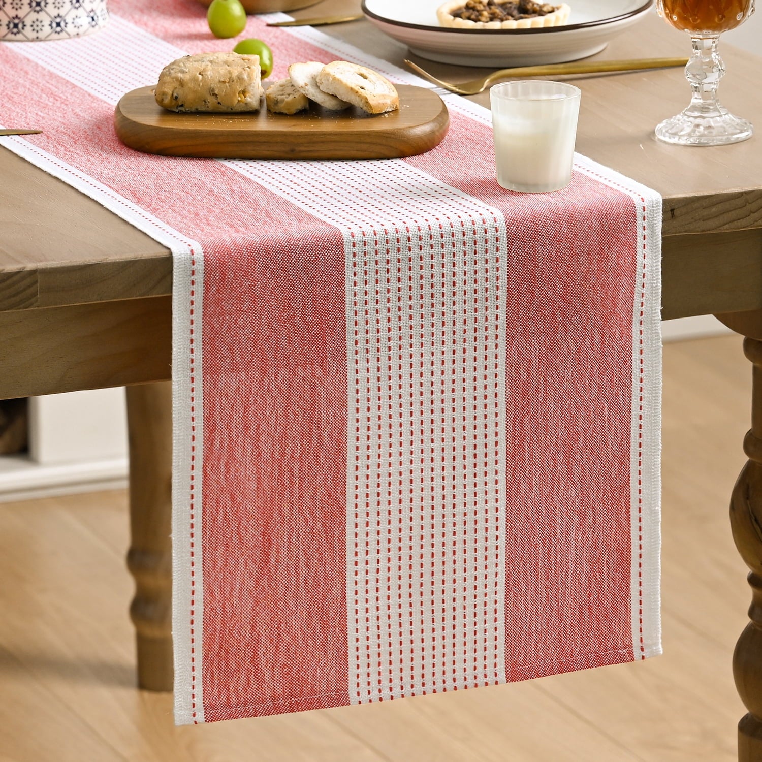 Sm:)e Red Farmhouse Rustic Table Runner£¬Seasonal Fabric Kitchen Dining Holiday Wedding Table Decor for Home Party Indoor 13x36 Inch